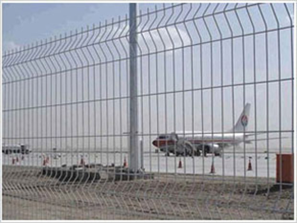 滁州機(jī)場防護(hù)欄圖片1