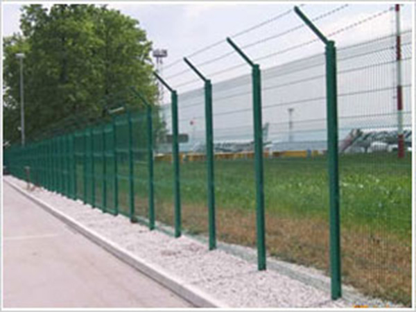 滁州機(jī)場防護(hù)欄圖片2