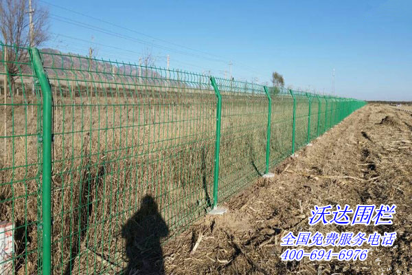 無錫內蒙古工業設計園光伏圍墻護欄網工程圖片2