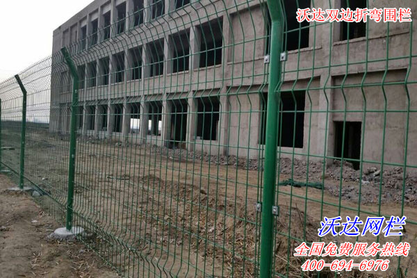無錫內蒙古工業設計園光伏圍墻護欄網工程圖片3