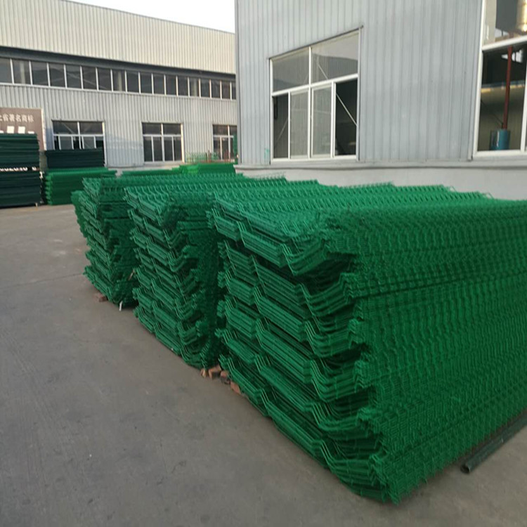 無錫內蒙古工業設計園光伏圍墻護欄網工程圖片4