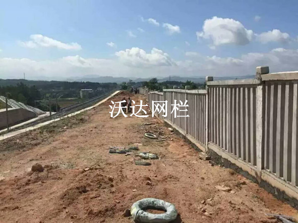 杭州贛鐵路客專刺絲滾籠項目工程圖片3