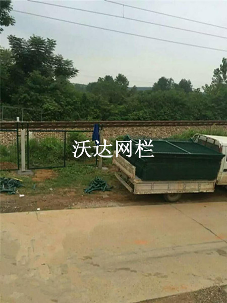 ?？跍ヨF路貴州段防護柵欄護欄網項目圖片3