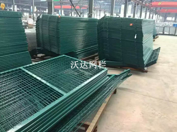 ?？跍ヨF路貴州段防護柵欄護欄網項目圖片5