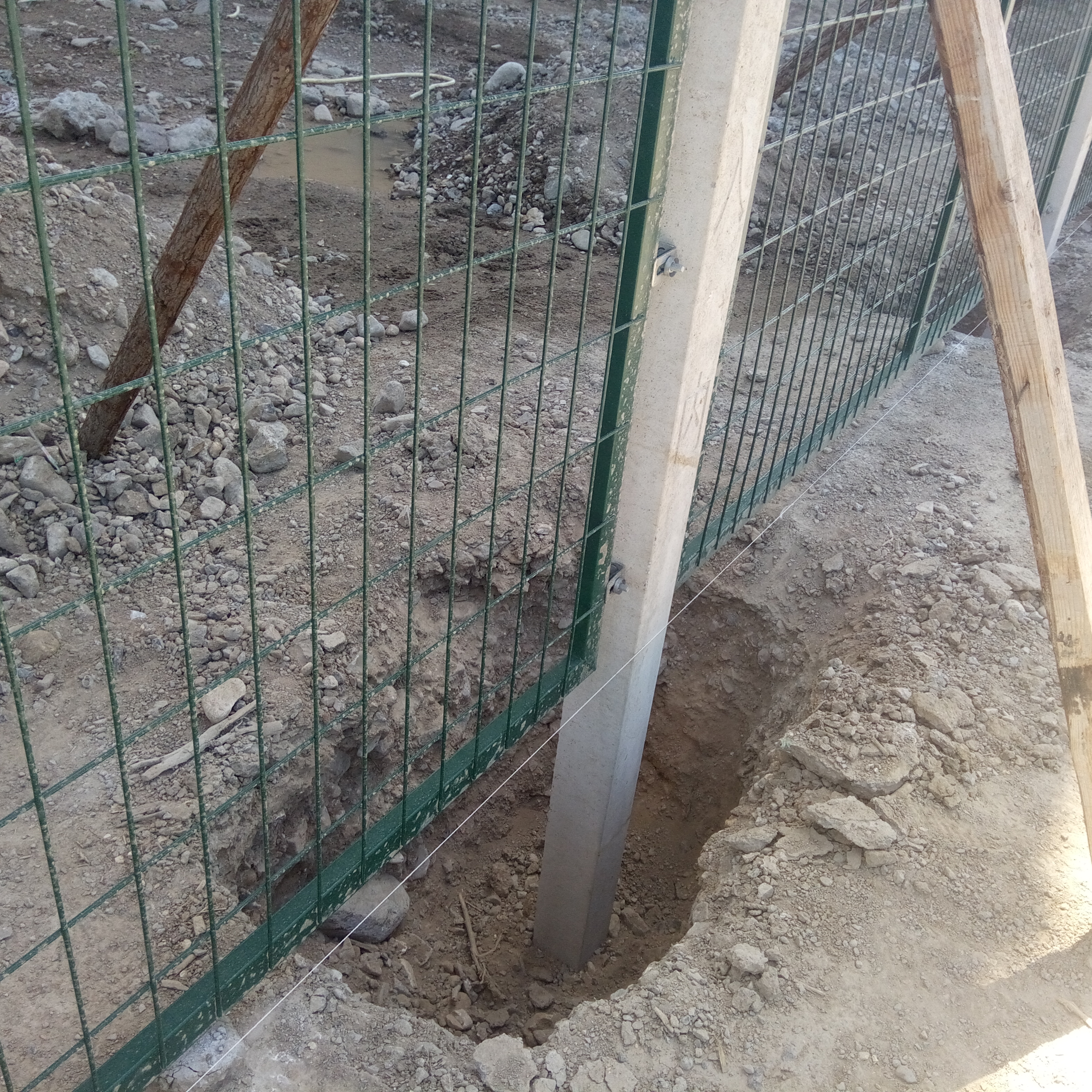 ?？阼F路橋下防護柵欄圖片5