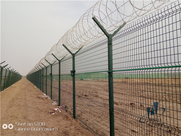 北京大興機(jī)場(chǎng)飛行區(qū)圍界鐵絲網(wǎng)圖片2