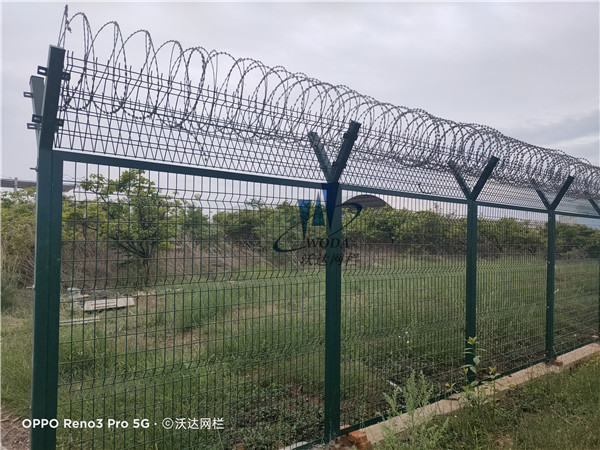 云南機(jī)場鋼筋網(wǎng)圍界護(hù)欄網(wǎng)圖片2