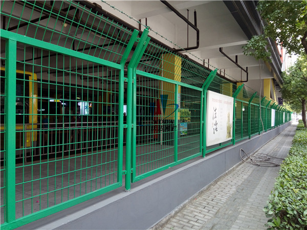 框架護(hù)欄網(wǎng)圖片6