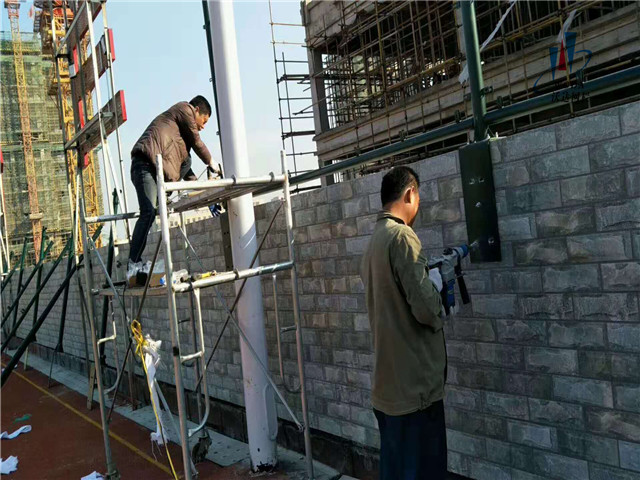 山東安徽皖西當代運動場圍網工程圖片4