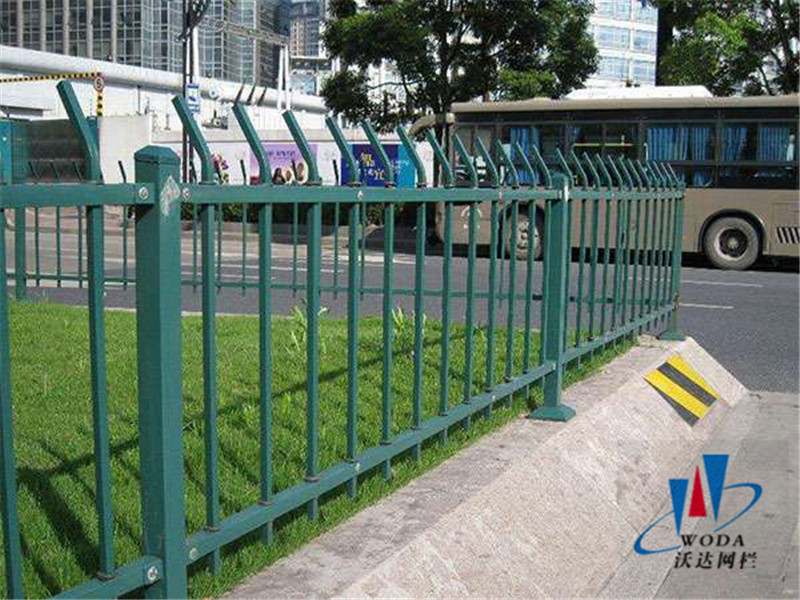 公路護(hù)欄網(wǎng)圖片3