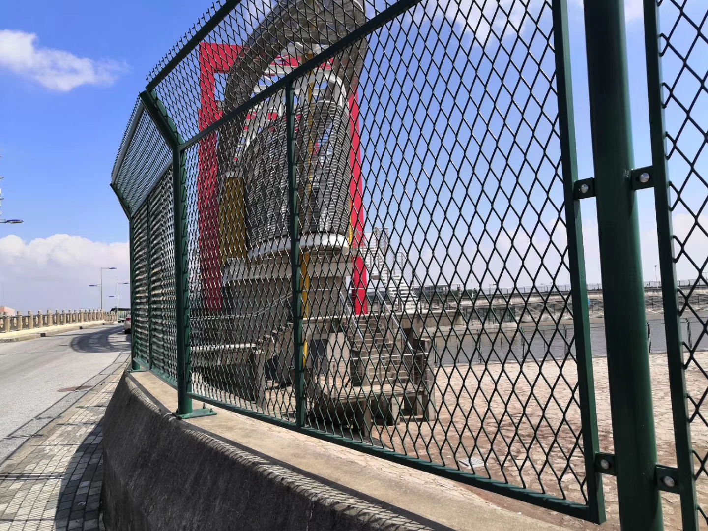 監(jiān)獄圍網(wǎng)圖片6