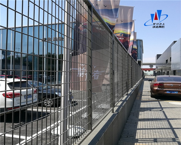 圍墻護(hù)欄網(wǎng)